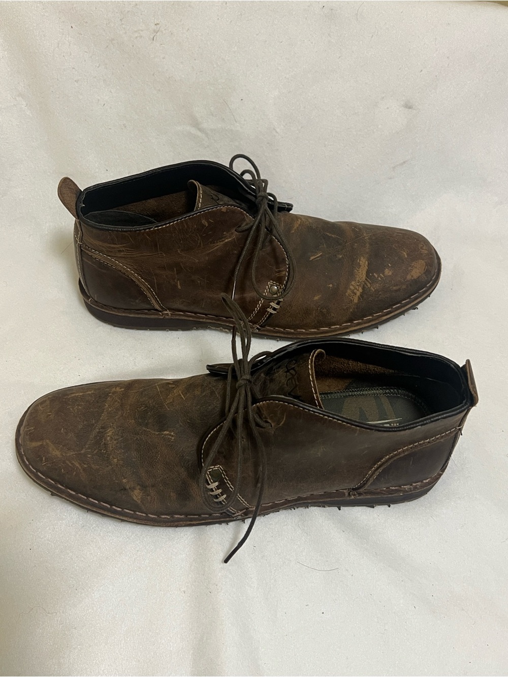 Crevo Brown Leather Lace-Up Chukka Boots